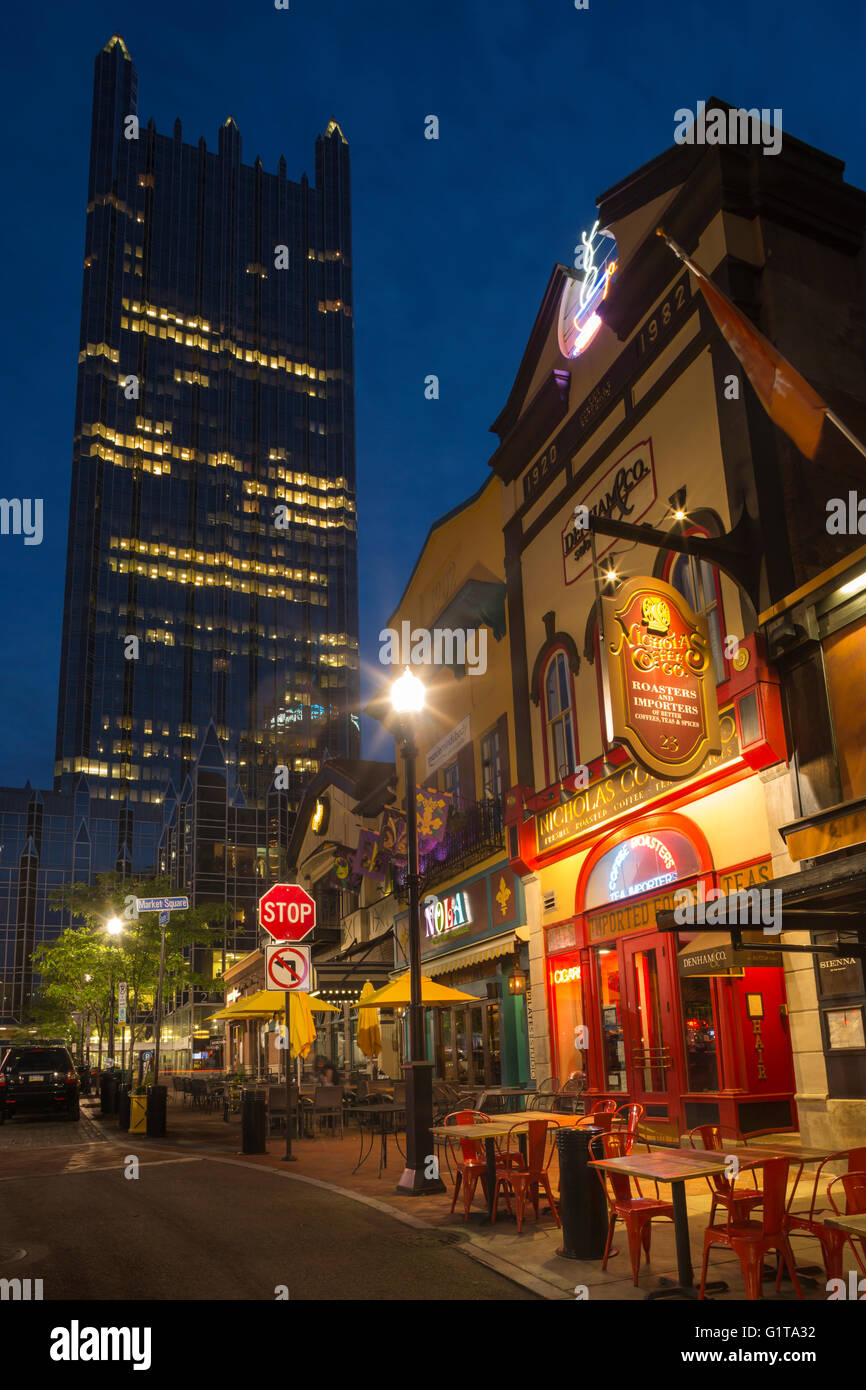 RESTAURANTS MARKET SQUARE PPG PLACE TOWER (© PHILIP JOHNSON / JOHN