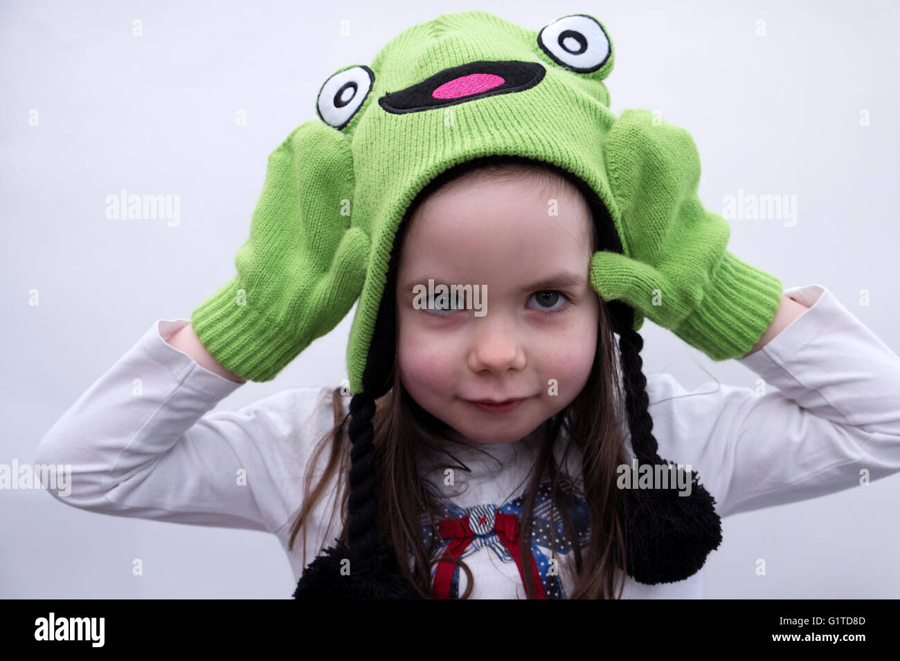 woollen frog hat 