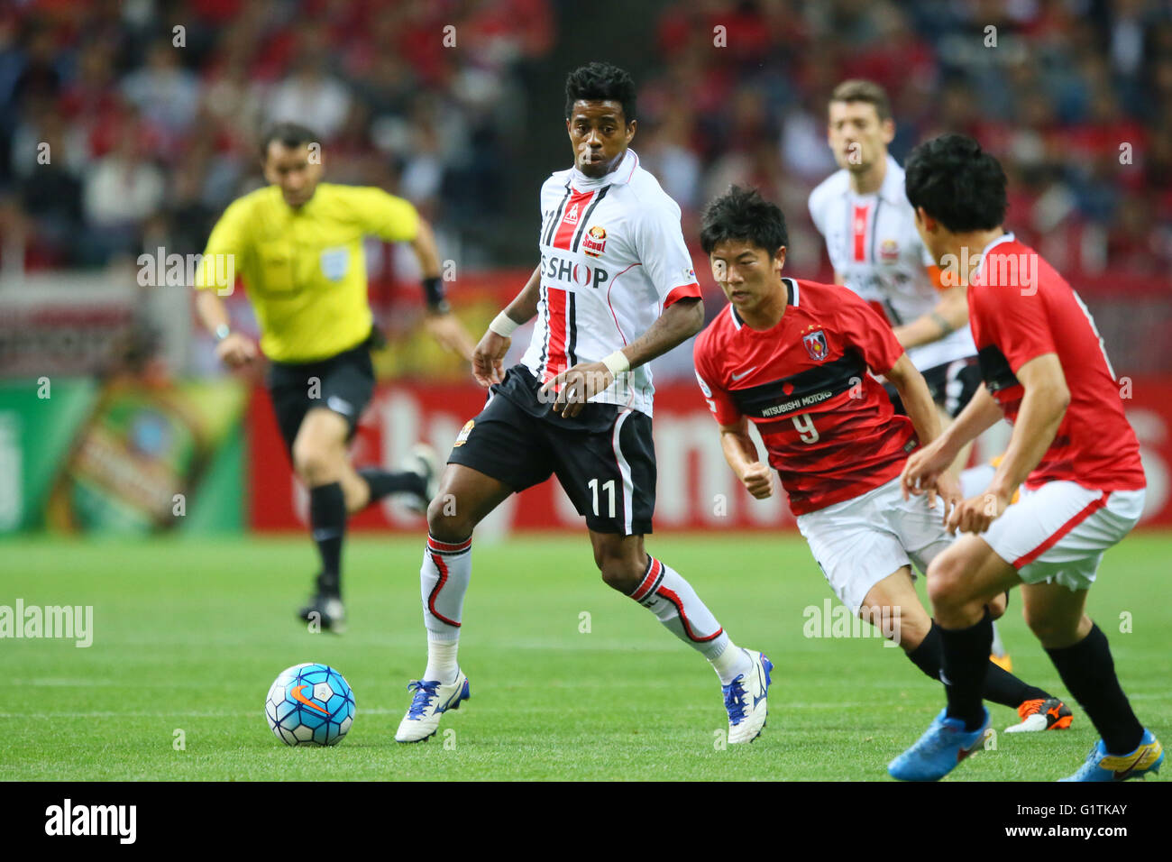 Saitama Stadium 02 Saitama Japan 18th May 16 L To R Carlos Adriano Fc Seoul Yuki Muto Reds May 18 16 Football Soccer Afc Champions League 16 Round 16 Between Urawa