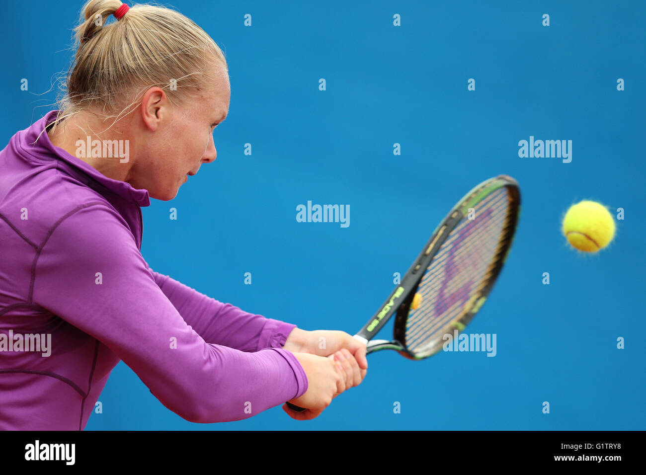Nuremberg, Germany. 19th May, 2016. Kiki Bertens of the Netherlands in action against Irina Falconi of the USA in a quarter finals match during the WTA Tennis Tournament in Nuremberg, Germany, 19 May 2016. Falconi had to forfeit due to an injury. Photo: DANIEL KARMANN/dpa/Alamy Live News Stock Photo