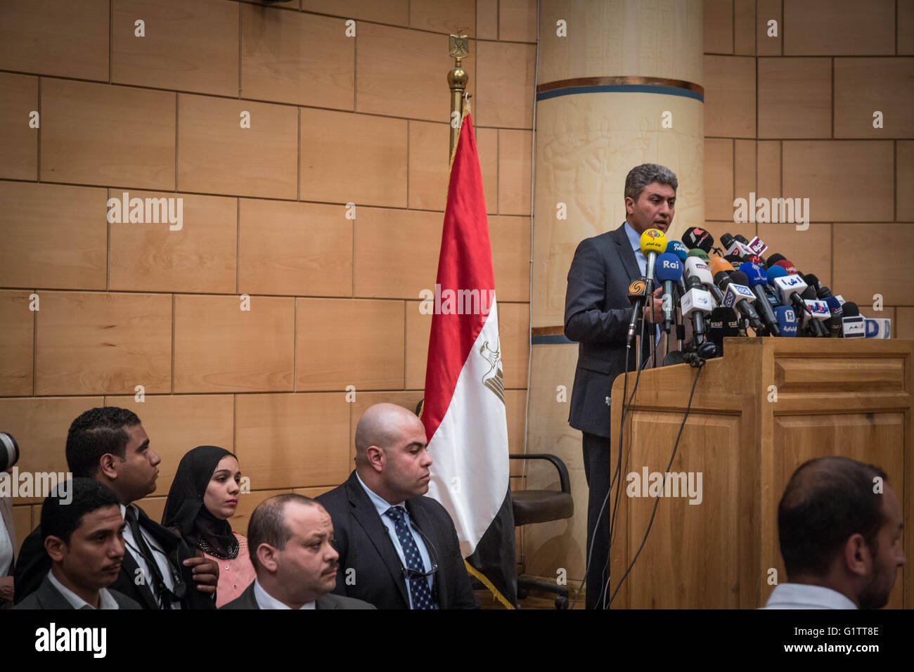 Cairo, Egypt. 19th May, 2016. Civil Aviation Minister, SHERIF FATHY, speaks at a press conference in Cairo, Egypt, May 19, 2016 after a EgyptAir Flight MS804 crashed in the Mediterranean Sea in the early morning hours. 19th May, 2016. Credit:  Sima Diab/ZUMA Wire/Alamy Live News Stock Photo
