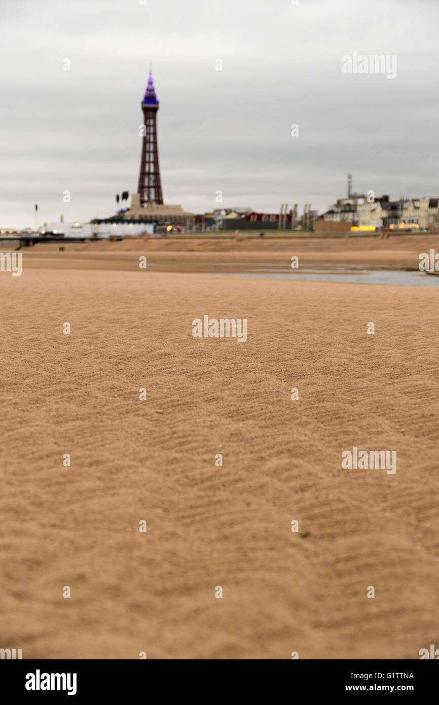 Blackpool, UK. 19th May 2016. Blackpool's south beach has won the prestigious Blue flag award for the quality of it's sea water. Blackpool's two other beaches central and north have also won awards for their cleanliness. Great news for the resort for this coming season. Credit:  gary telford/Alamy Live News Stock Photo