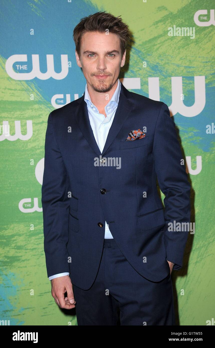 New York, NY, USA. 19th May, 2016. Riley Smith at arrivals for The CW