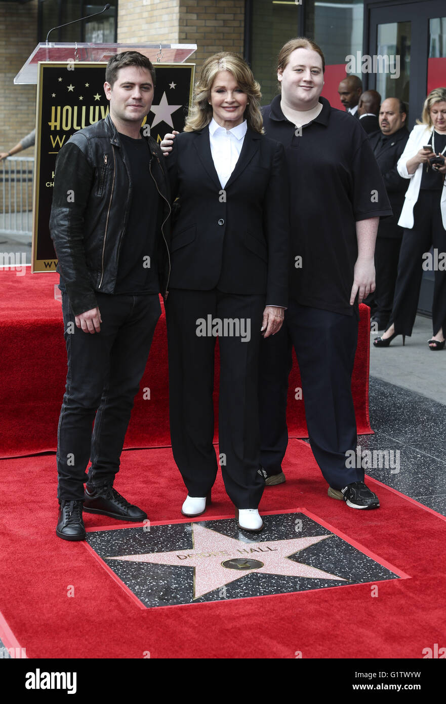 Deidre hall sons david tully hi-res stock photography and images - Alamy