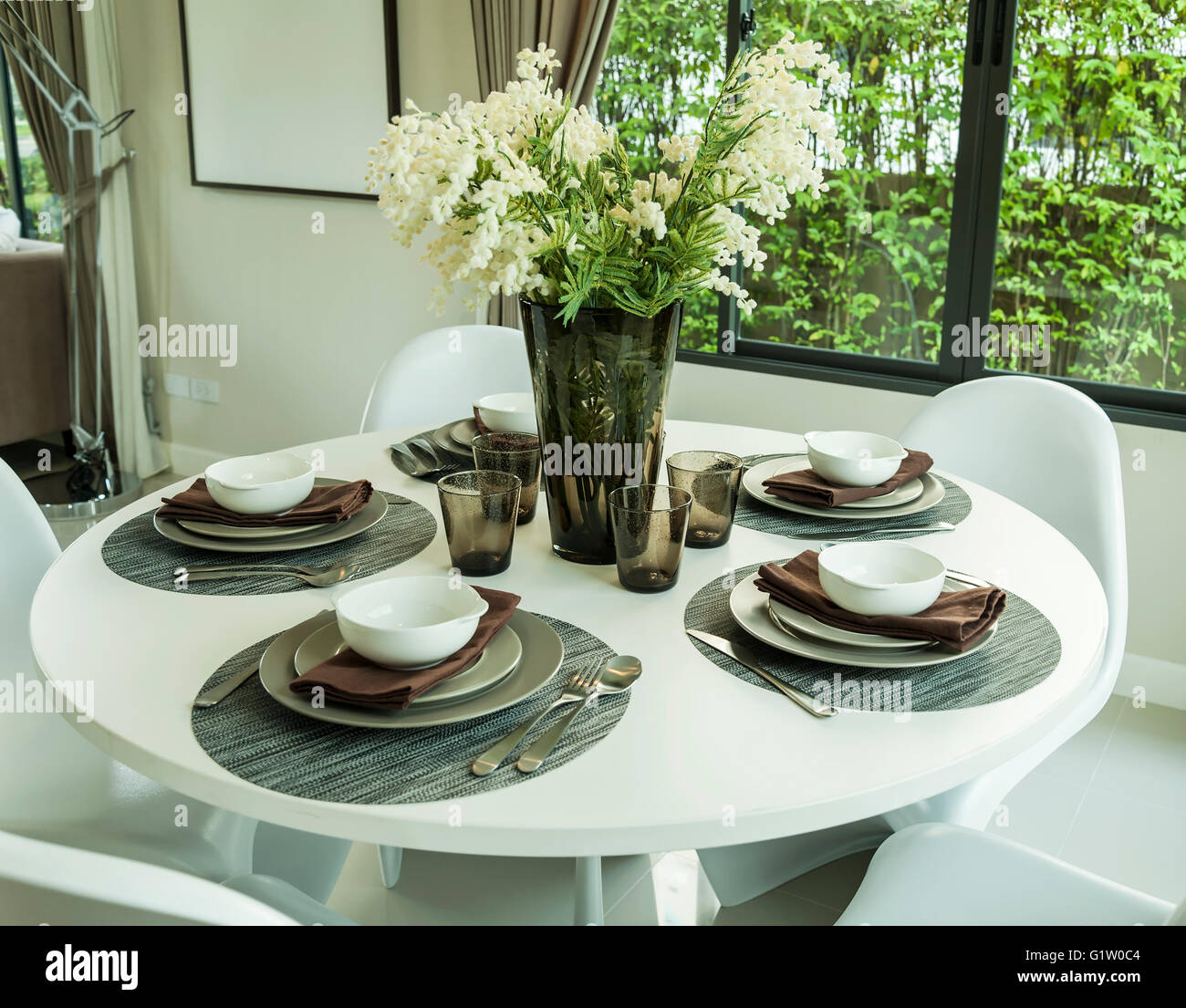 Dining room table ceramic hi-res stock photography and images - Alamy