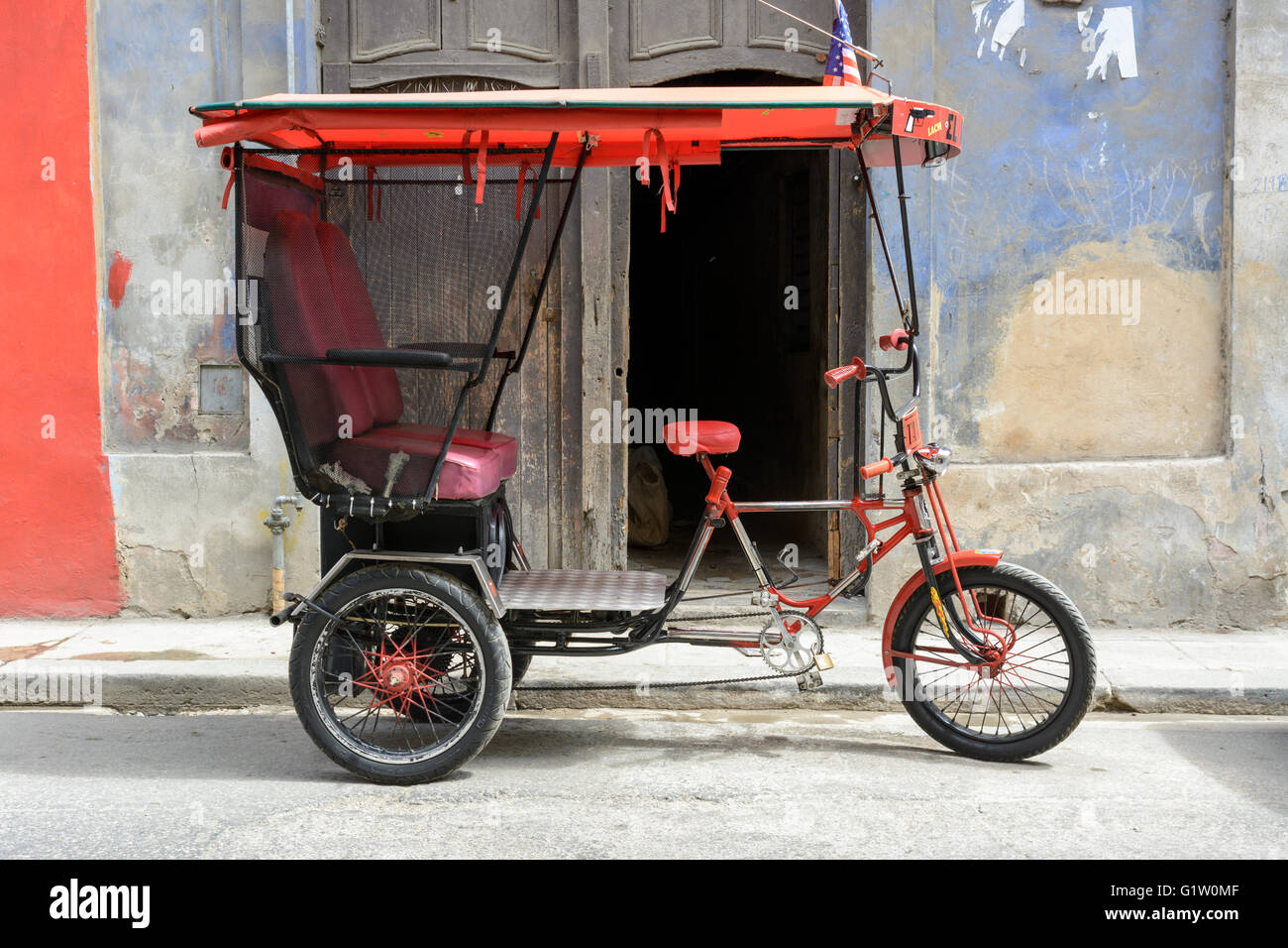 Traditional bicycle taxi in Havana, Cuba Stock Photo Alamy