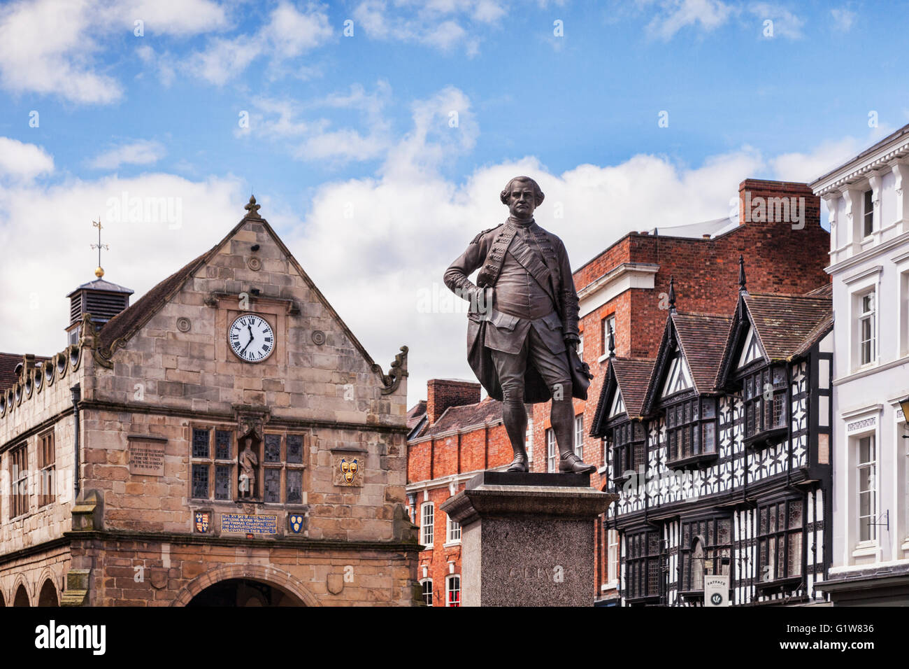Statue of Major General Sir Robert Clive, known as Clive of India, in the market square at Shrewsbury, Shropshire, England, UK Stock Photo