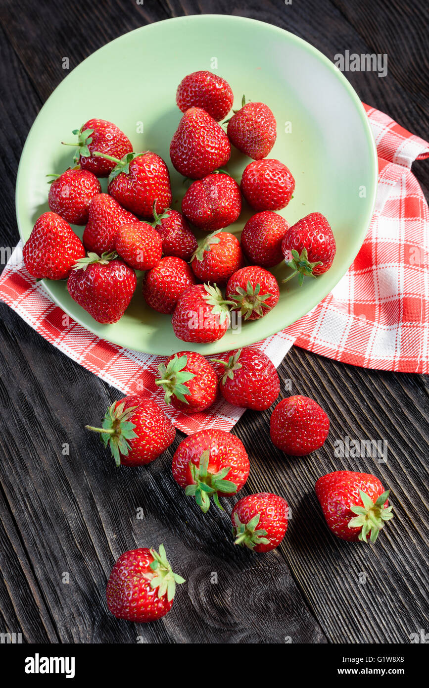 Strawberries in country kitchen hi-res stock photography and images - Alamy