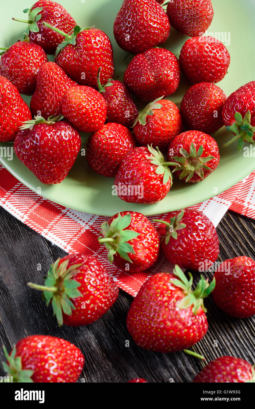 Strawberries in country kitchen hi-res stock photography and images - Alamy