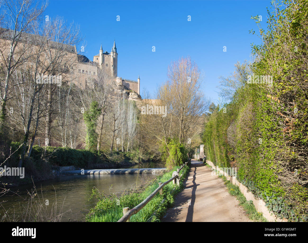 Segovia - Alcazar castle over the Rio Eresma Stock Photo