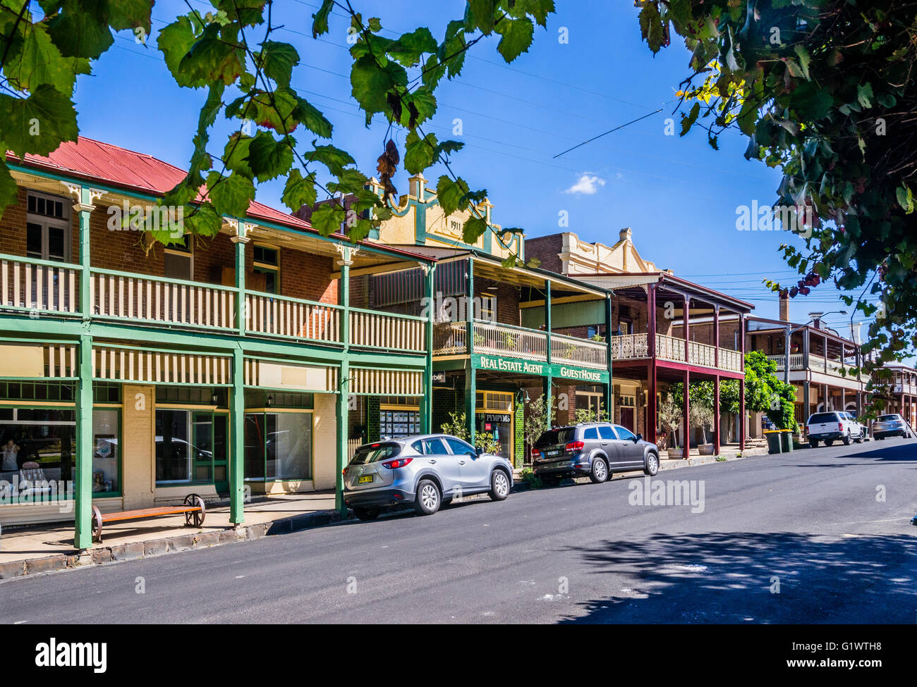 Australia, New South Wales, Central West region, ascending march of verandas at Pym Street, histric town of Millthorpe Stock Photo