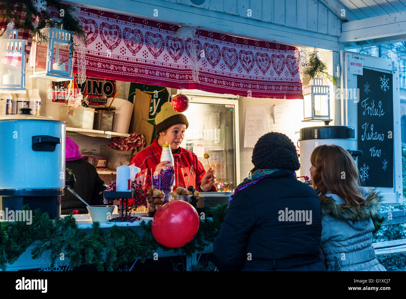 Food stall, Christmas market, Zagreb, Croatia Stock Photo Alamy