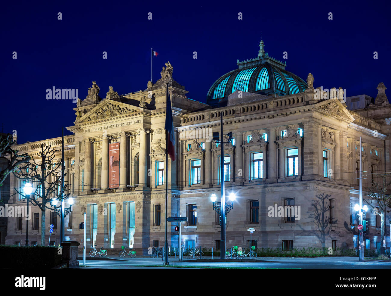 Bibliotheque universitaire hi-res stock photography and images - Alamy