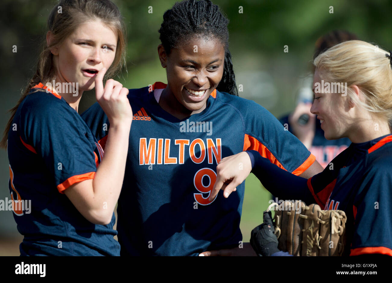 Laughing school girls hi-res stock photography and images - Alamy