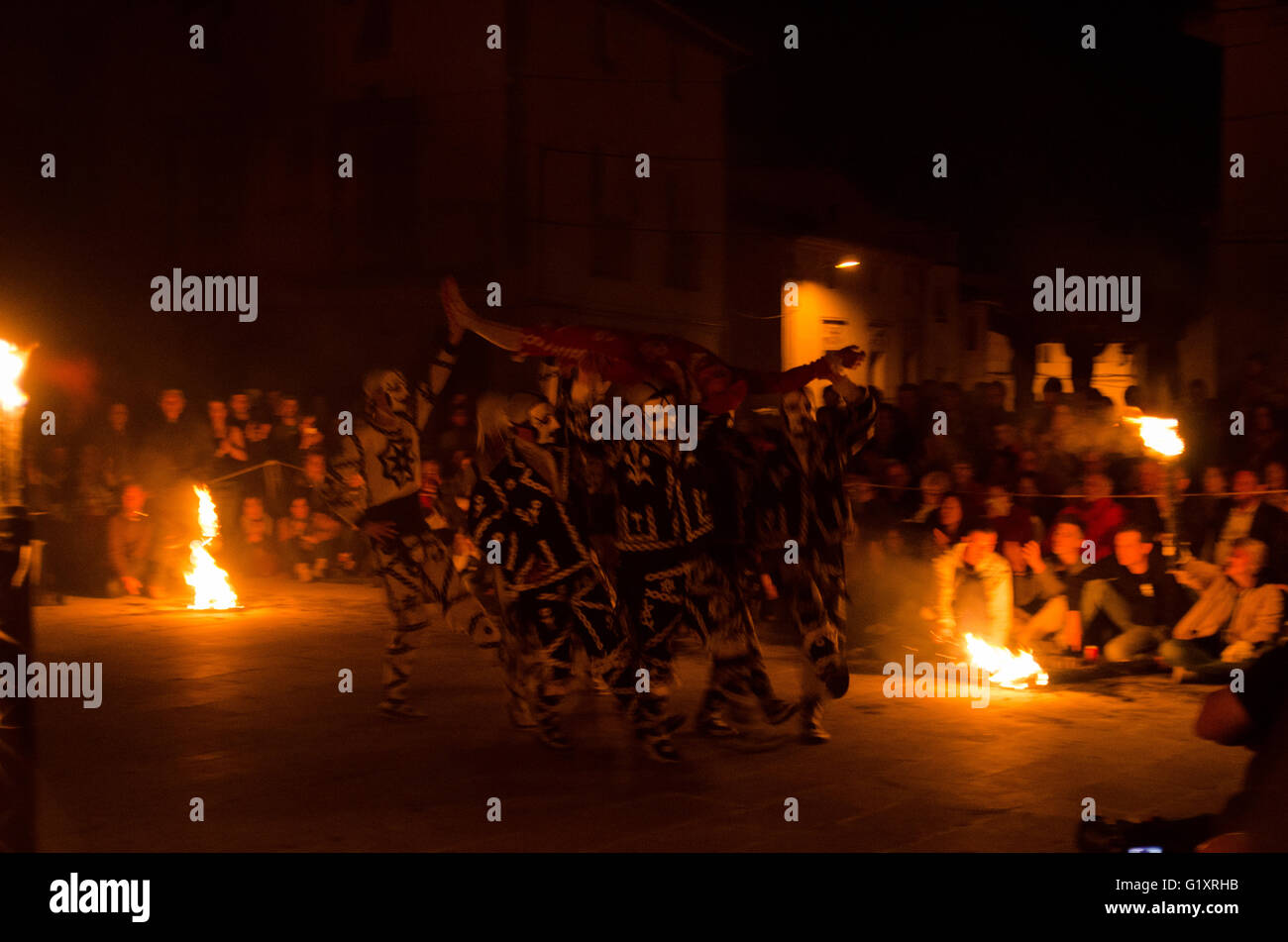 Cetina, Spain. 19th May, 2016. 'contradanceros' Dancing Carrying The 