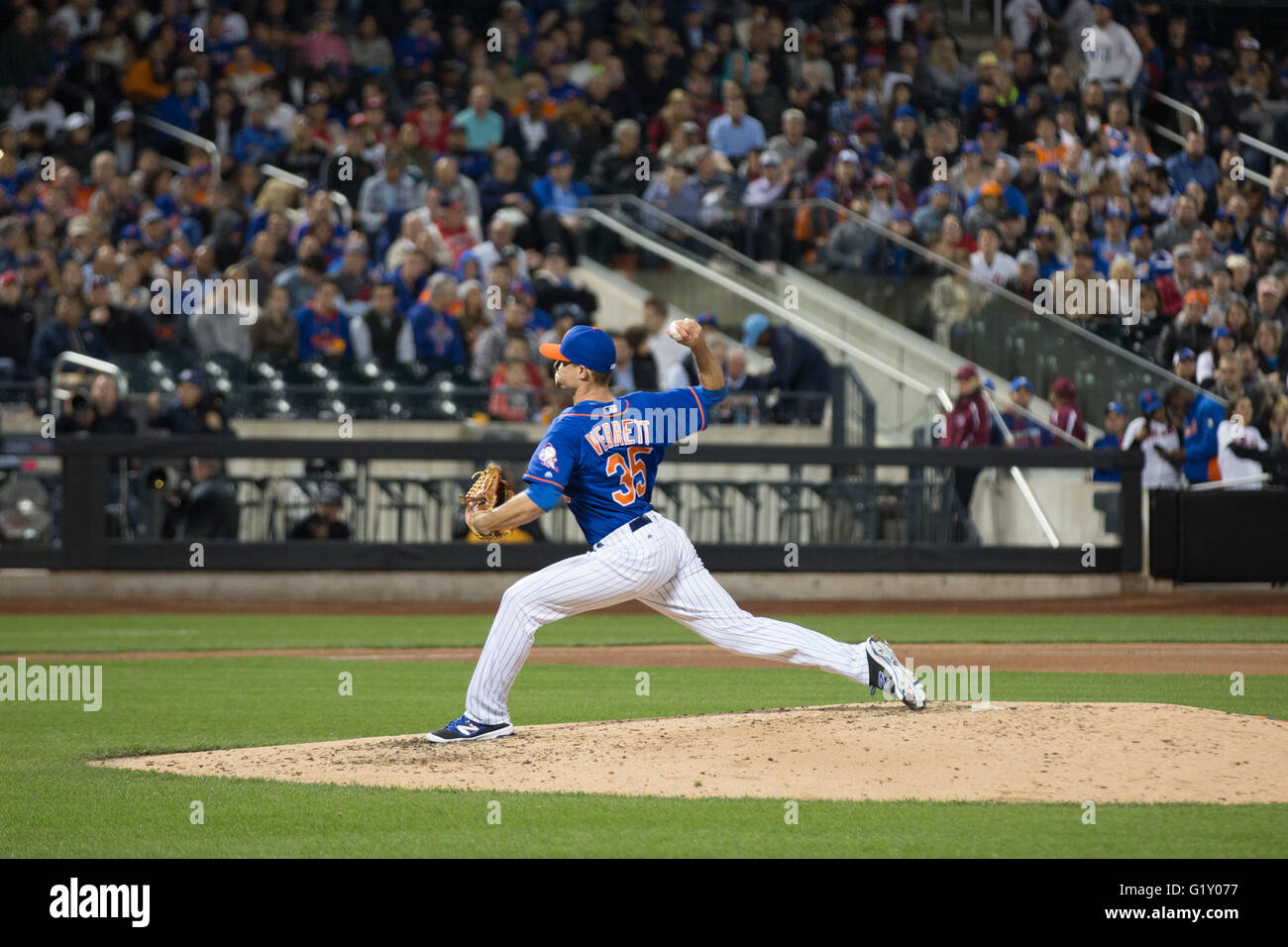 May 19, 2016. 19th May, 2016. New York, Queens, U.S - New York Mets pitcher LOGAN VERRETT © Louise Wateridge/ZUMA Wire/Alamy Live News Stock Photo