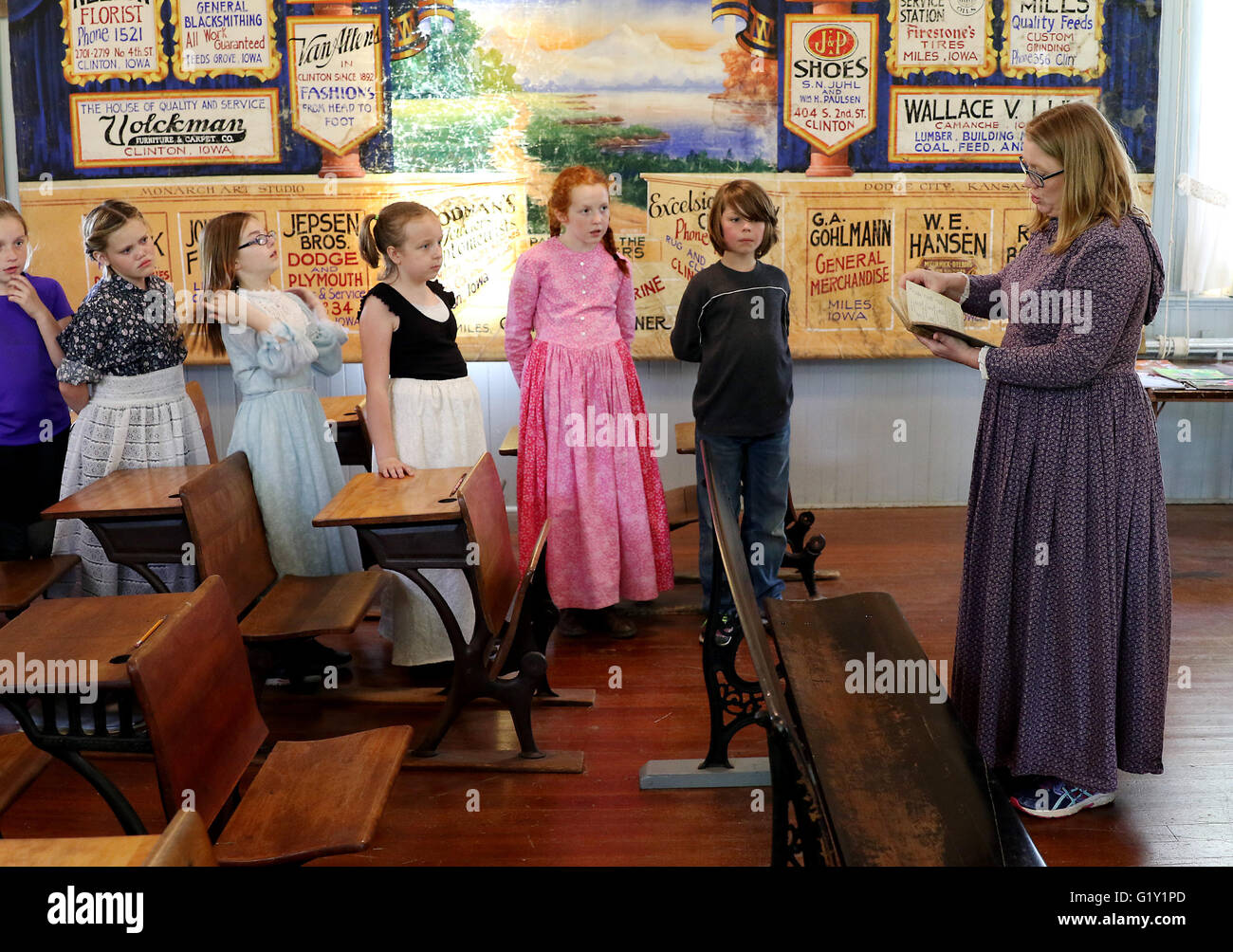 Miles, Iowa, USA. 19th May, 2016. Easton Valley Elementary School