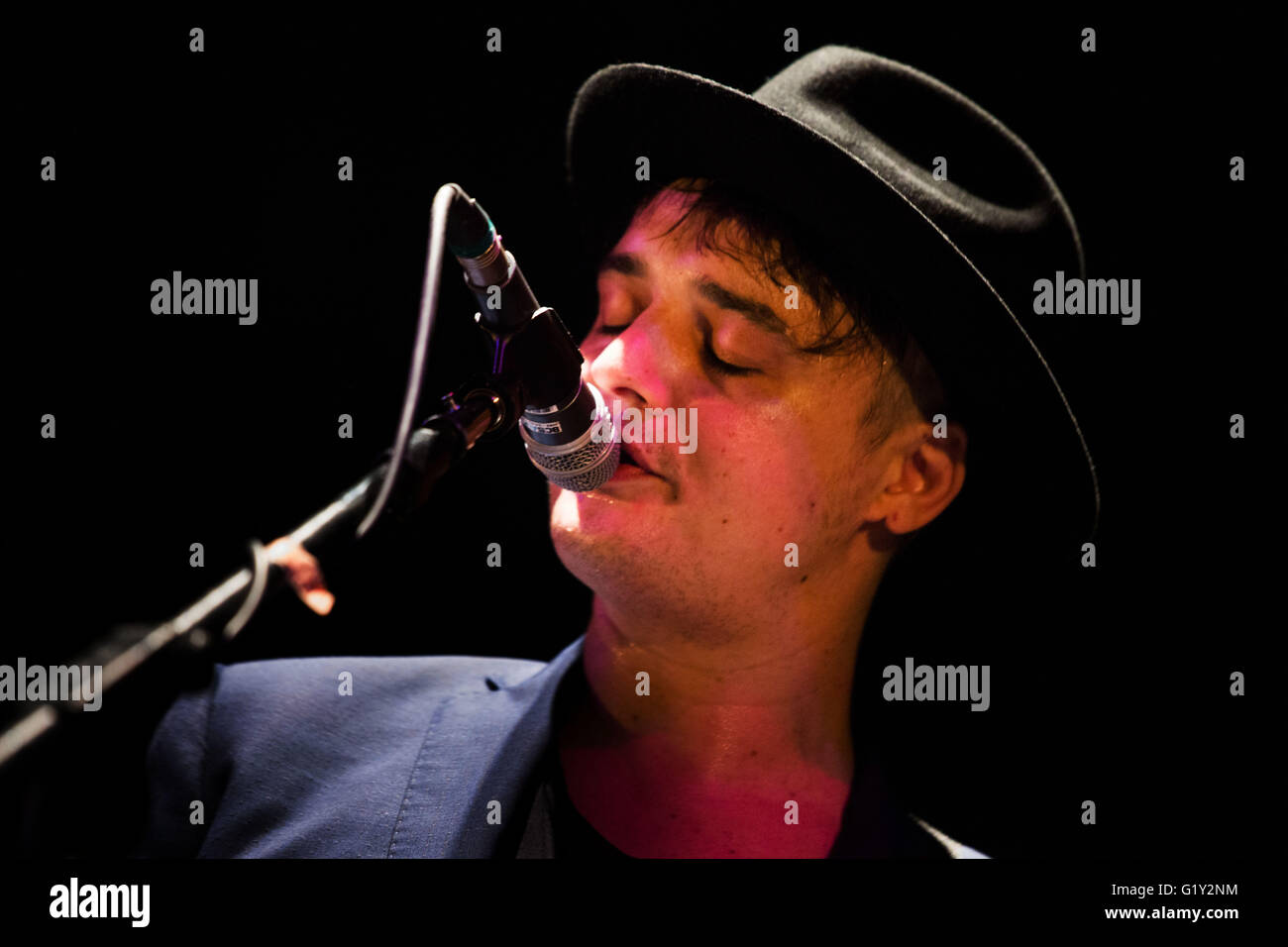 London, UK. 20th May, 2016. Peter Doherty plays live at the Hackney Empire in London, United Kingdom 20th May 2016. Kristian Buus/Alamy Live News Stock Photo
