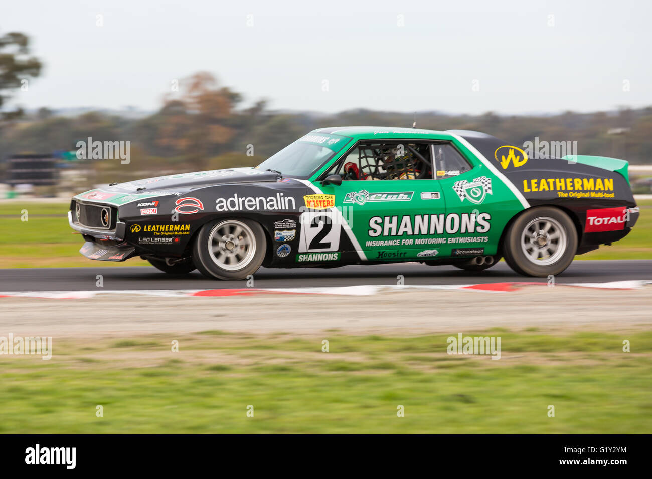 MELBOURNE, WINTON/AUSTRALIA, 20 MAY, 2016: Classic race cars battle it out at the Touring Car Masters Series, Round 3 at Winton. Credit:  David Hewison/Alamy Live News Stock Photo