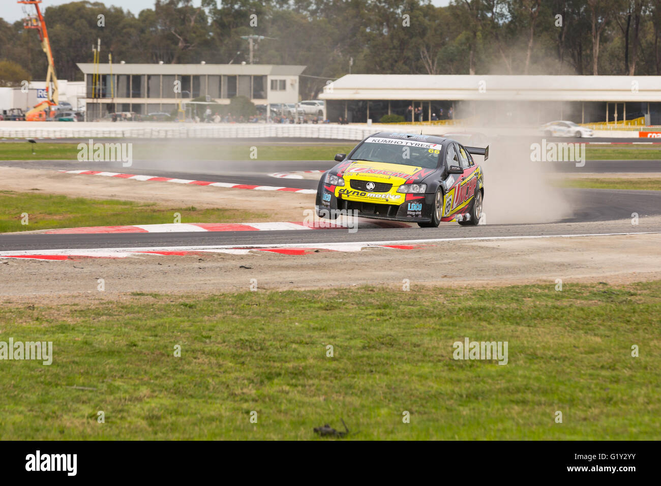 MELBOURNE, WINTON/AUSTRALIA, 20 MAY, 2016: Jack Sipps's Holdon Commodore sees air in the Kumho Tyre Australian V8 Touring Car Series, at Winton Credit:  David Hewison/Alamy Live News Stock Photo