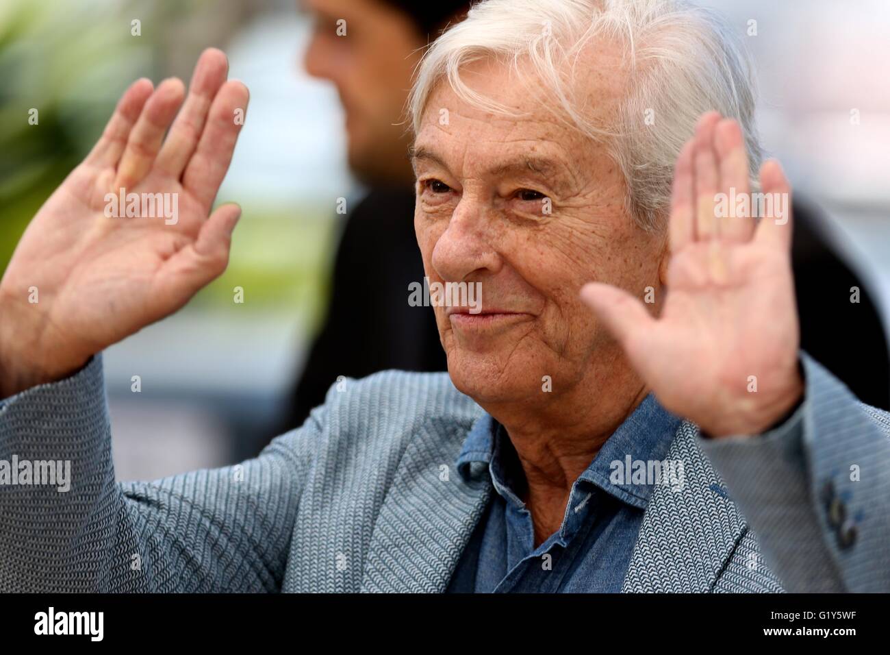 Cannes. 21st May, 2016. Dutch director Paul Verhoeven poses on May 21