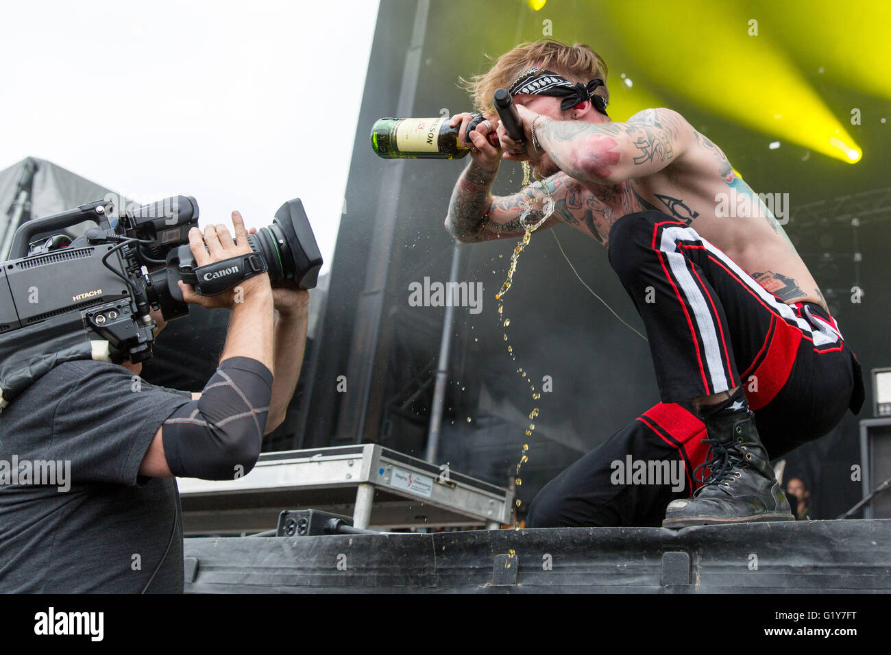 Columbus, Ohio, USA. 20th May, 2016. Rapper MACHINE GUN KELLY performs ...