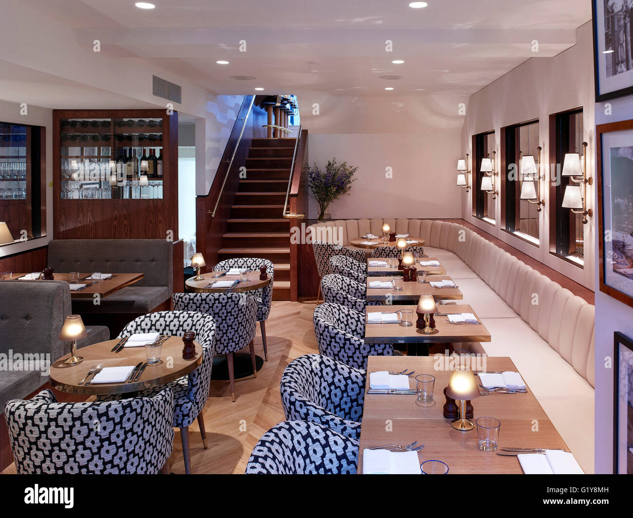 Chucs Westbourne Grove restaurant. Chucs Restaurant & Café Westbourne Grove, London, United