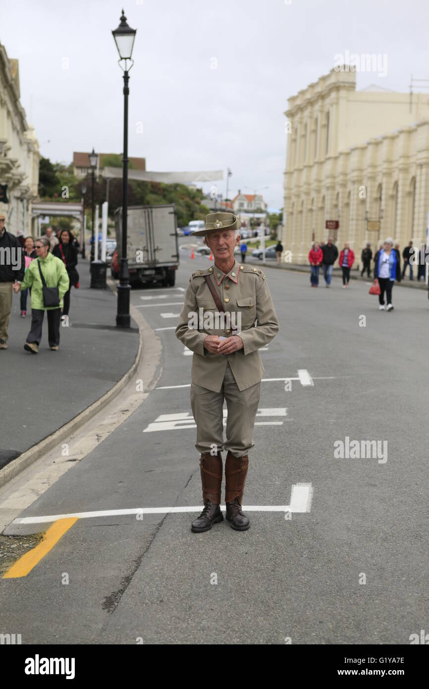 Old soldier hi-res stock photography and images - Alamy