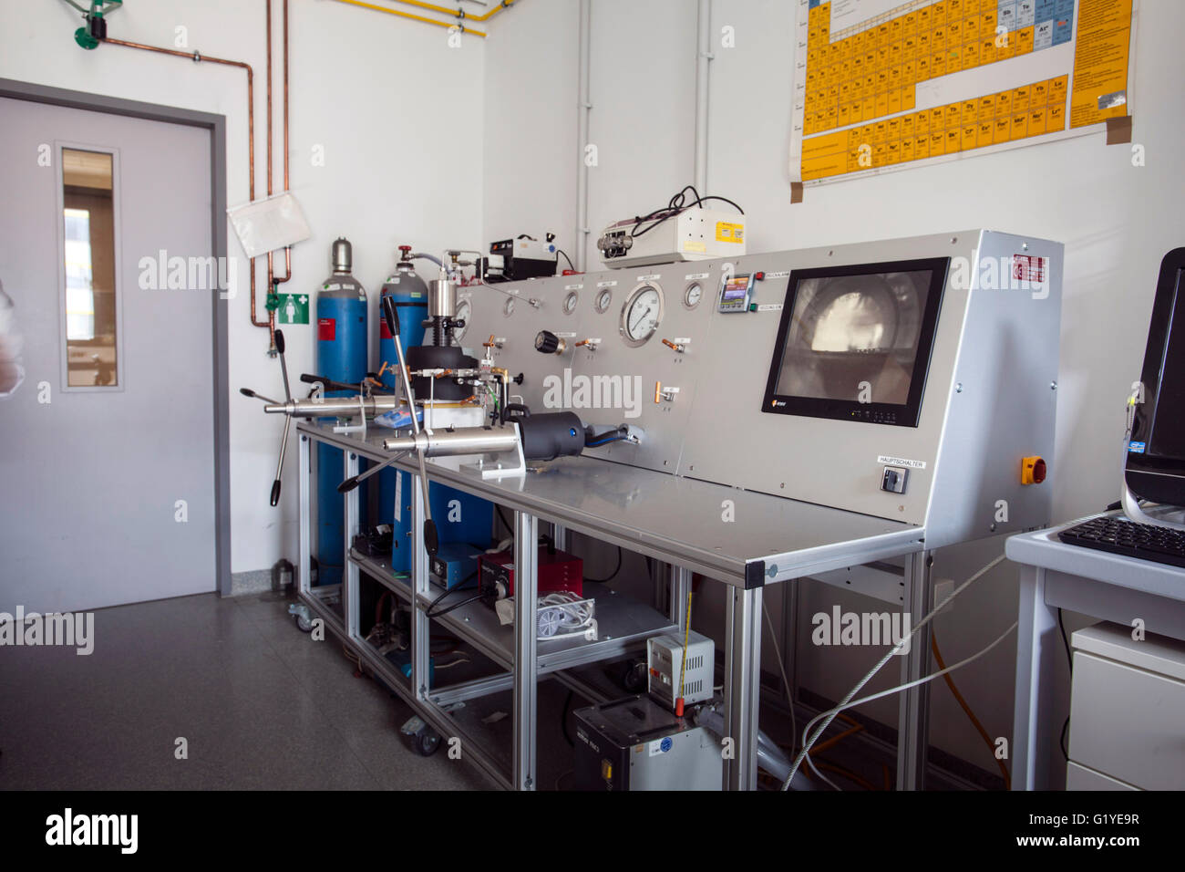 Apparatus to generation of high-pressure at a geology laboratory. Stock Photo