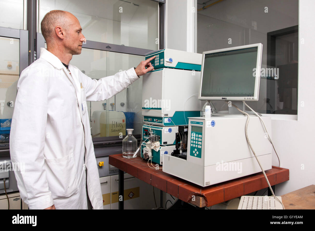 Research assistant during a chromatography Stock Photo