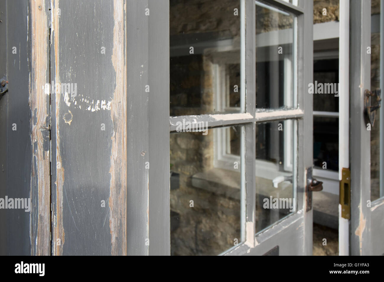 Window putty hires stock photography and images Alamy