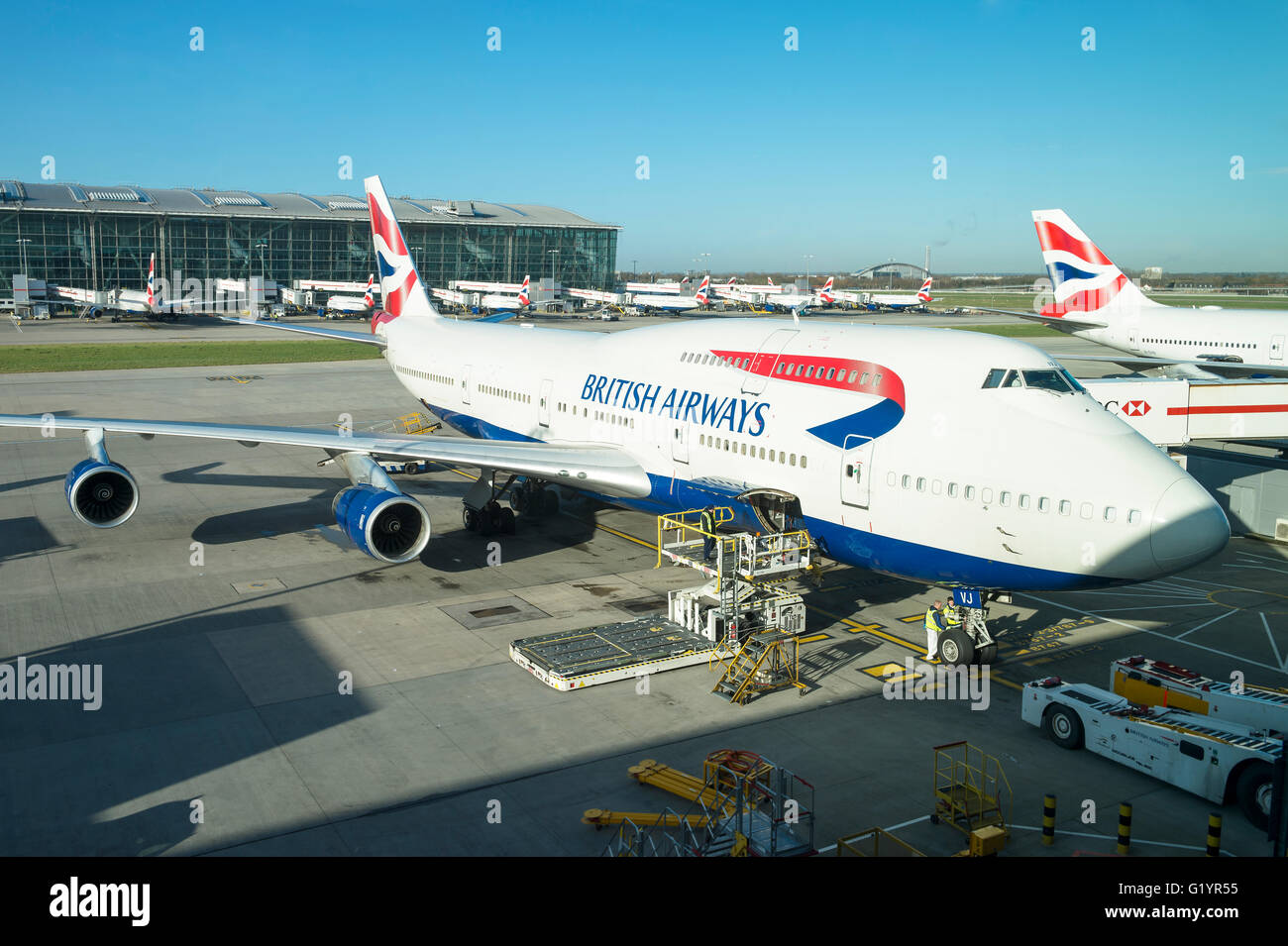 LONDON - JANUARY 28, 2016: British Airways passenger planes stand ready ...