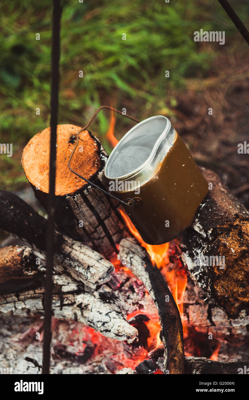 Black pot camp hires stock photography and images Alamy