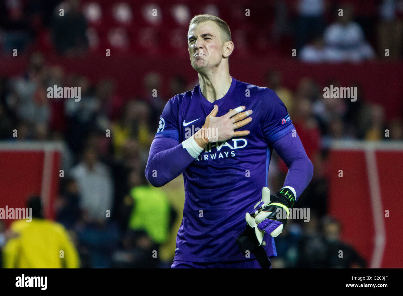 Joe Hart of Manchester City celebrates the victory after the UEFA Champions League Group D soccer match between Sevilla FC and Manchester City at Estadio Ramon Sanchez Pizjuan in Sevilla, Spain, 3 November, 2015 Stock Photo