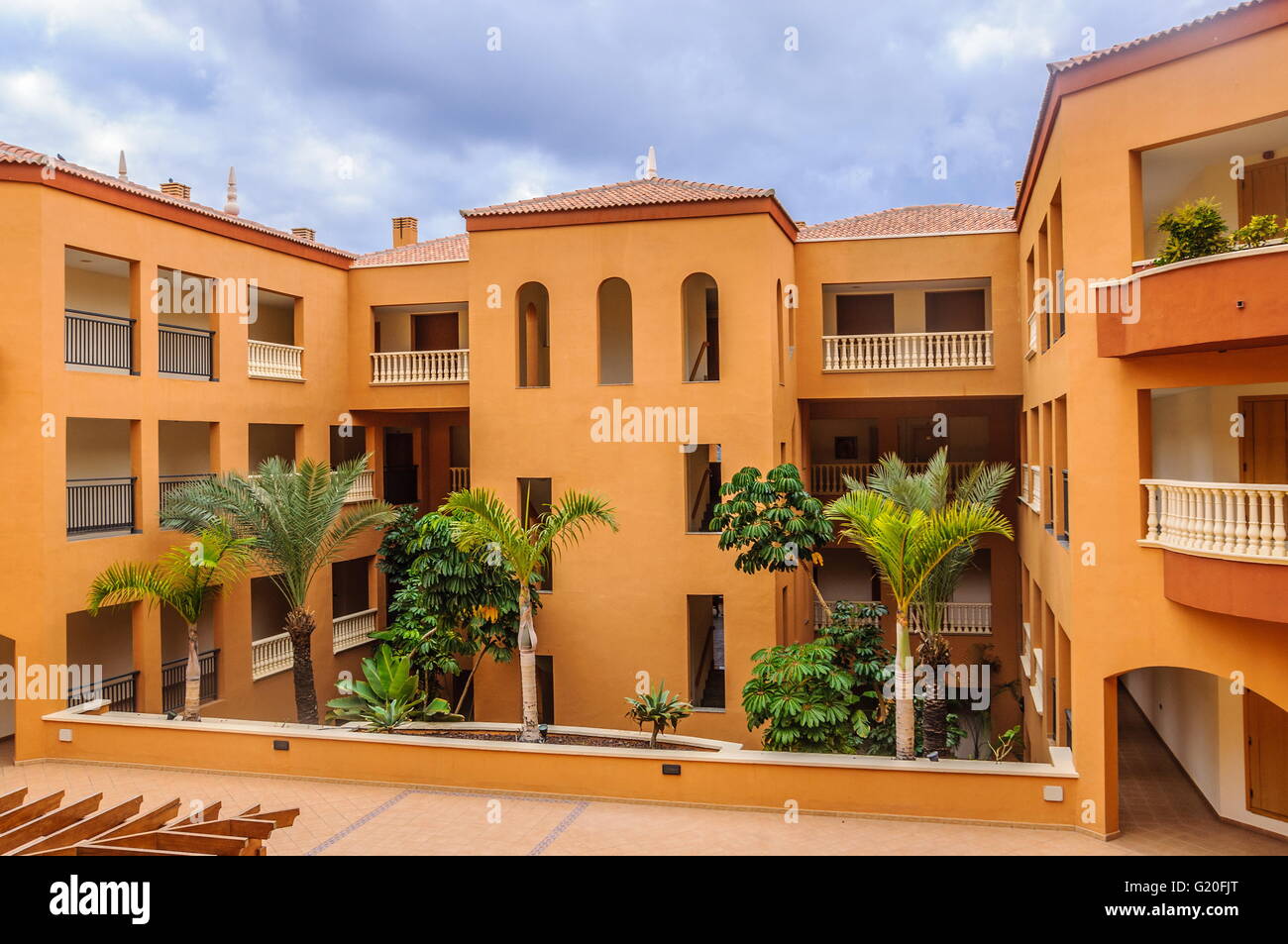 Palms Trees Hotel Courtyard Hi res Stock Photography And Images Alamy palms-trees-hotel-courtyard-hi-res-stock-photography-and-images-alamy