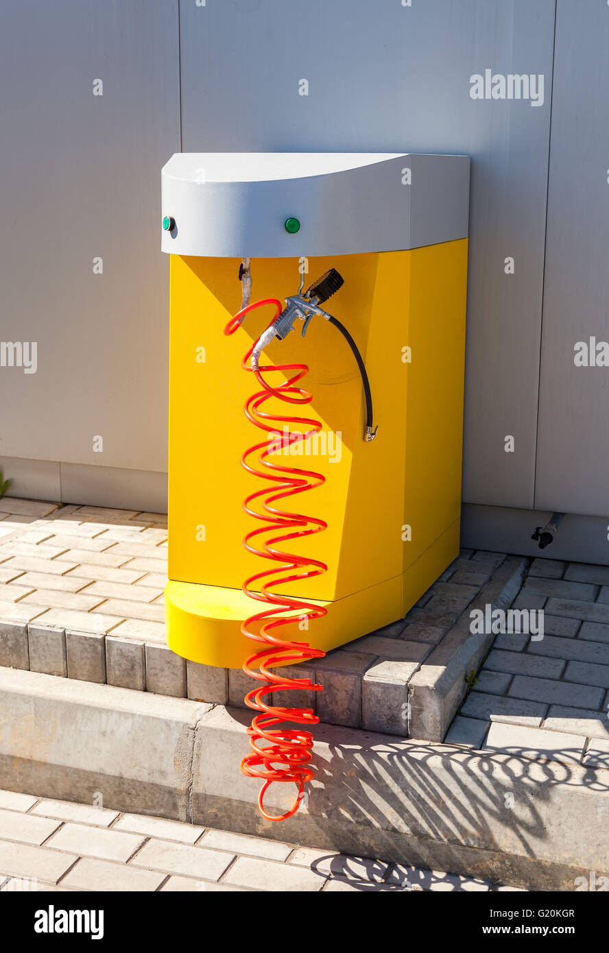 Tire air pump gas station hires stock photography and images Alamy