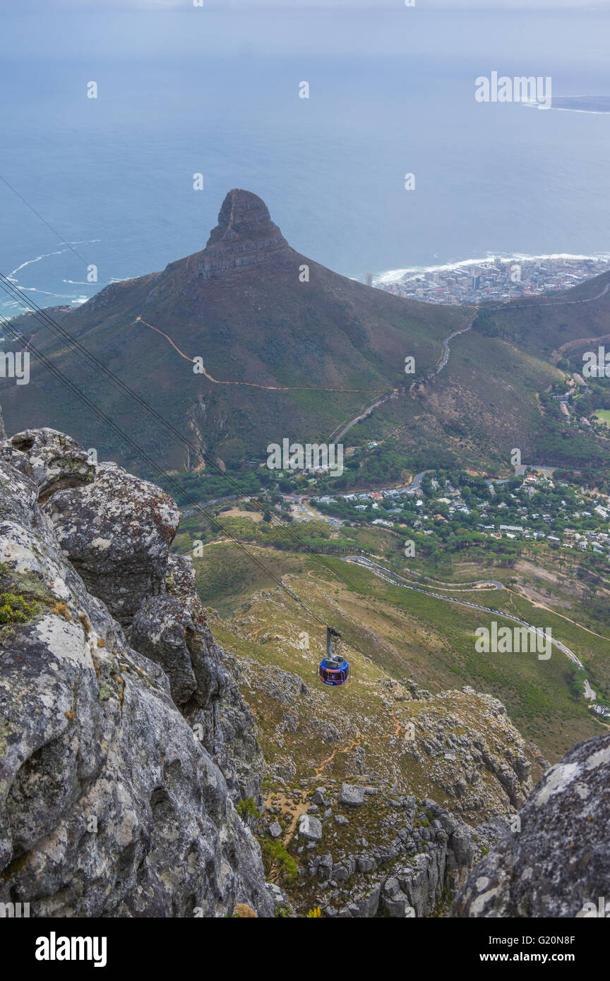 Cape Town South Africa March 21 2016  The cable car traverses  to the top of the famous Table Mountain Stock Photo