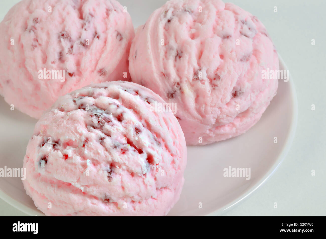 Scoop ice cream cherry hi-res stock photography and images - Alamy