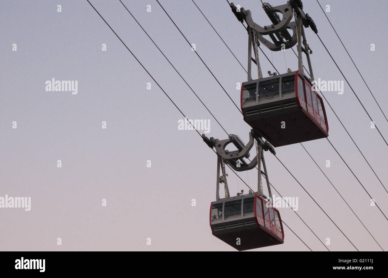 Roosevelt Island cable cars connecting Roosevelt Island with Manhattan