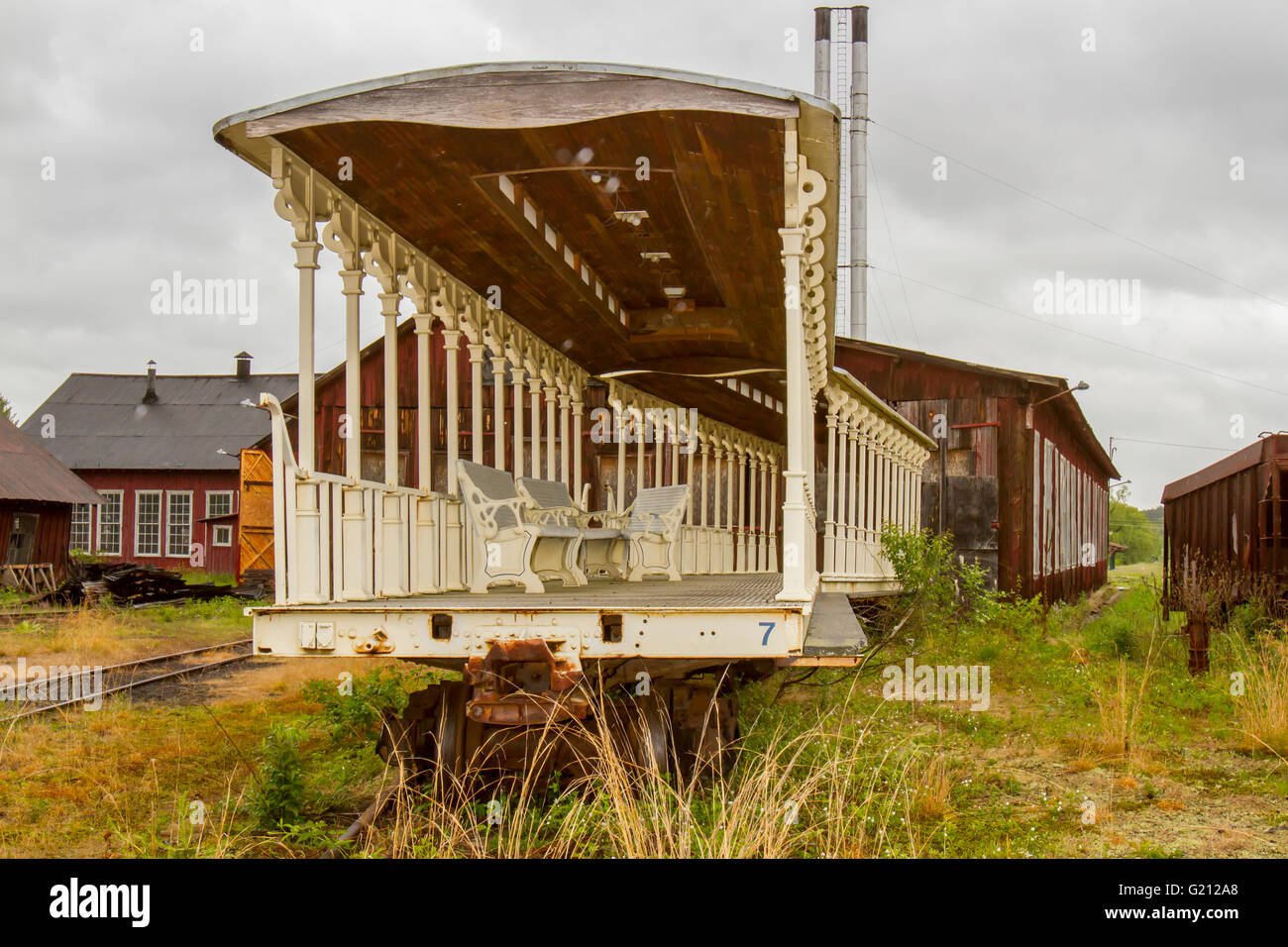 Overgrown rail car hires stock photography and images Alamy