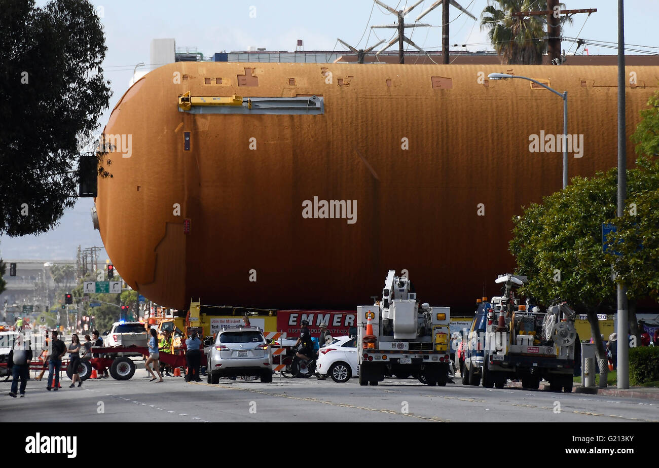 Inglewood, CA. 21st May, 2016. Space Shuttle Endeavour's fuel tank, ET