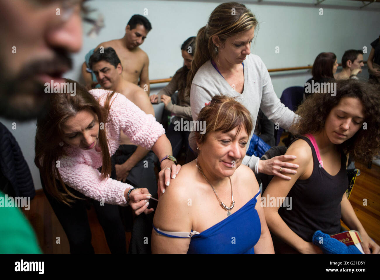 Chinese acupuncture class hi-res stock photography and images - Alamy