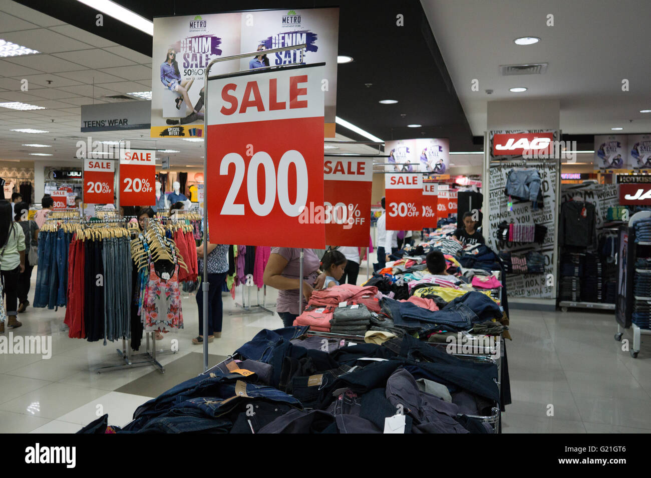 Sale items hi-res stock photography and images - Alamy