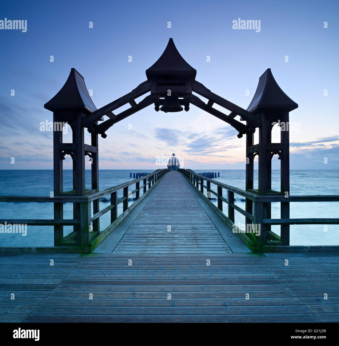 Pier, archway, behind the diving bell at dawn, Seebad Sellin, Rügen, Mecklenburg-Western Pomerania, Germany Stock Photo