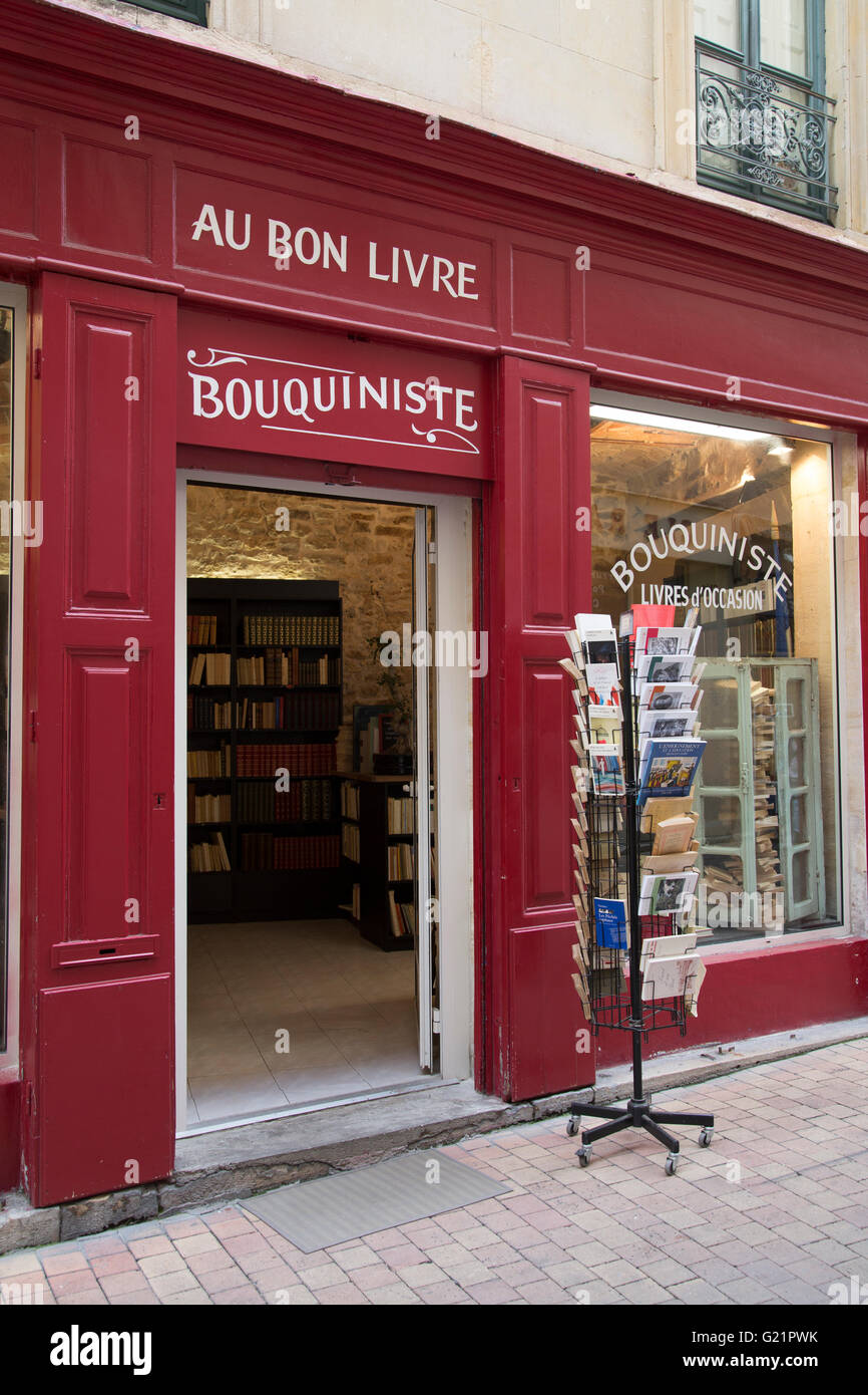 Au Bon Livre Bookshop, Nimes; France; Europe Stock Photo