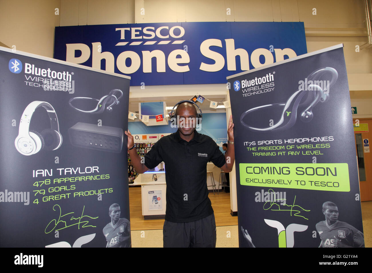 Tesco phone hi-res stock photography and images - Alamy