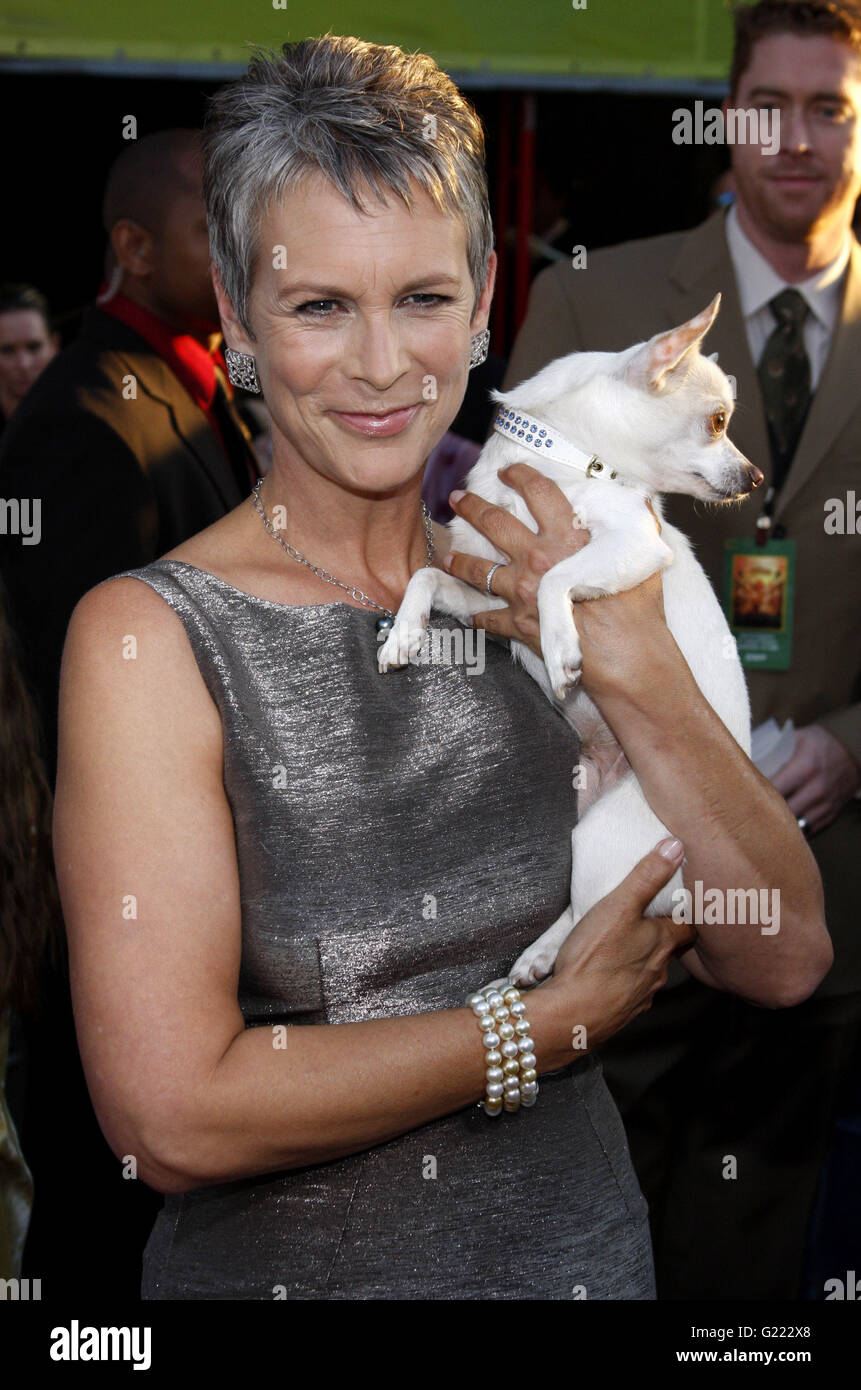 Jamie Lee Curtis at the World Premiere of "Beverly Hills Chihuahua