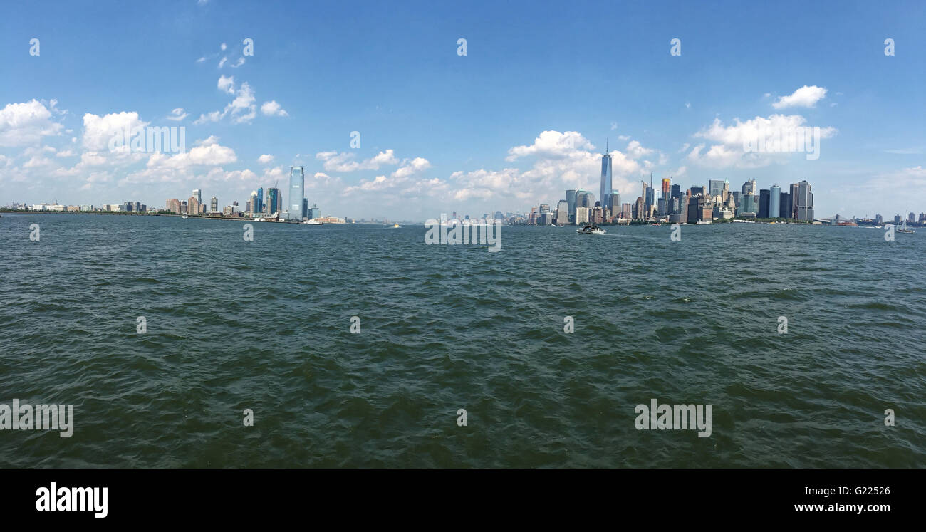 New york city skyline daylight hi-res stock photography and images - Alamy