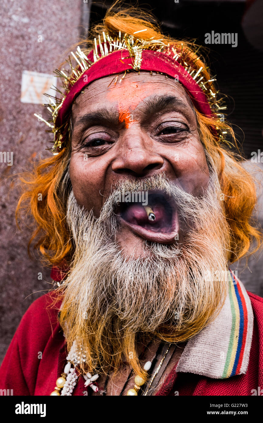 Old man smoke hi-res stock photography and images