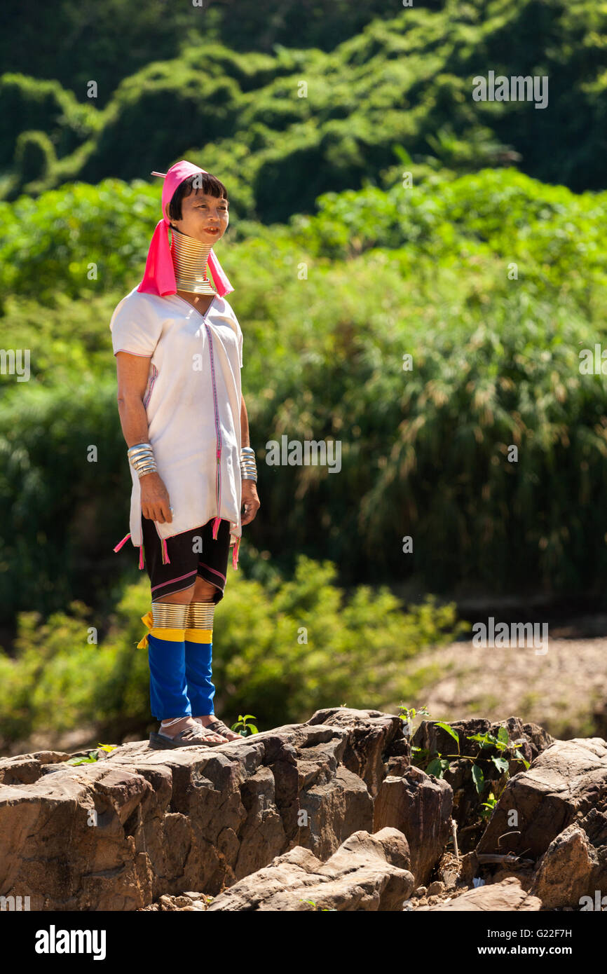 Ahka hill tribe woman hi-res stock photography and images - Alamy